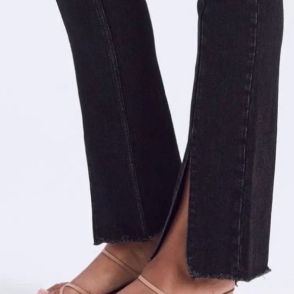 Abercrombie & Fitch The Skinny High Rise Split Hem -
Faded Black 25/0 Short - Picture 3 of 8